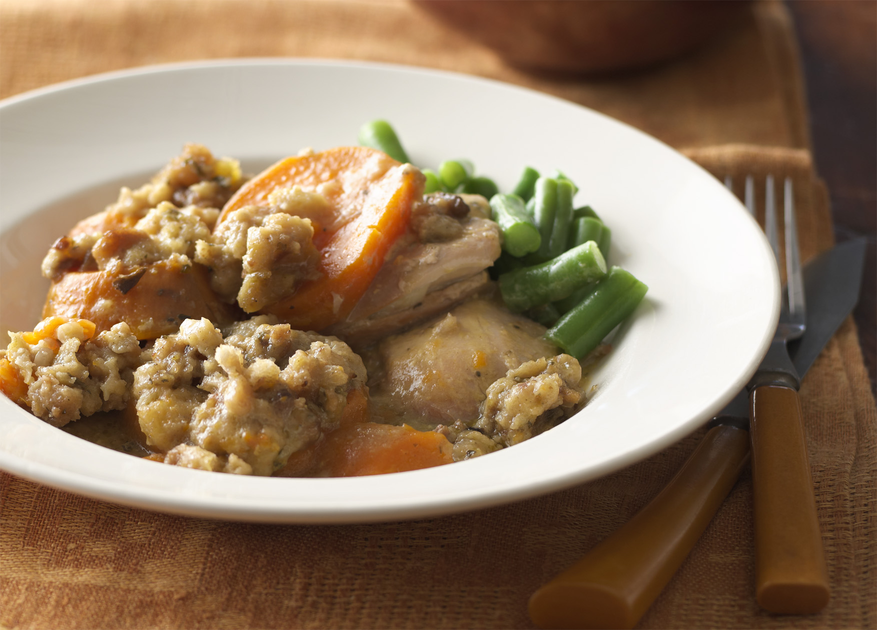 Slow Cooker Herbed Chicken & Stuffing Casserole Gold'n Plump
